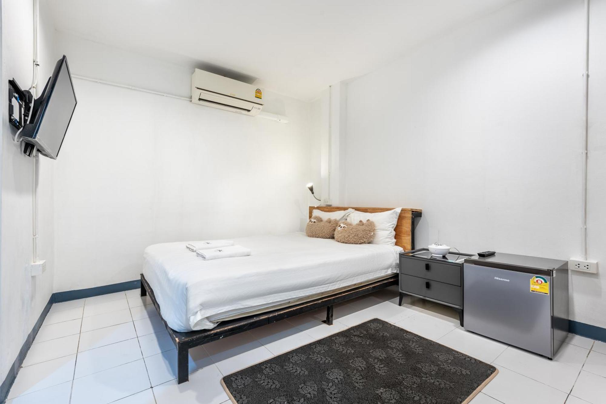 Sloth Hostel Don Mueang Bangkok Buitenkant foto